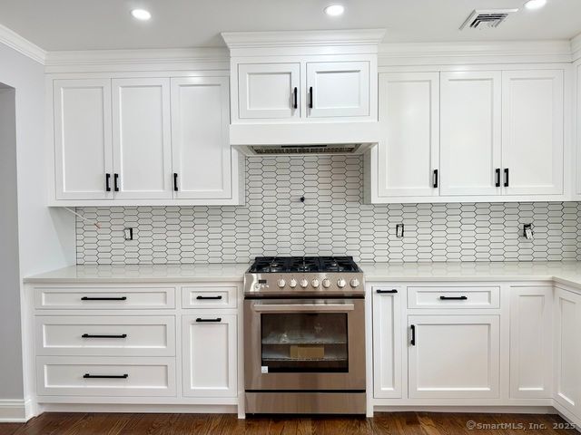 Building Photo - 40 E Pasadena Pl