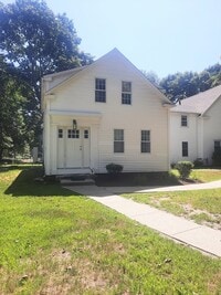 Building Photo - 466 Center St