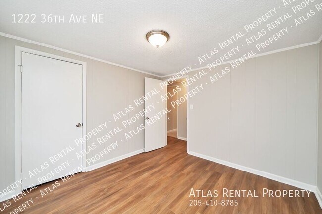 Building Photo - 1222 36th Ave