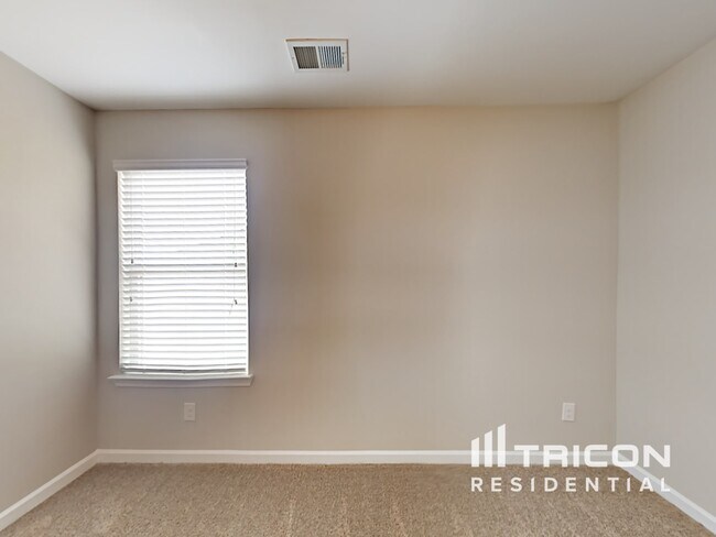 Building Photo - 317 Parkview Pl Dr