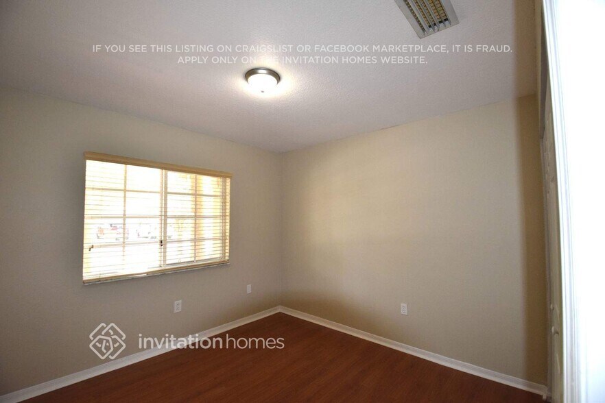 Building Photo - 16887 Crestview Ln