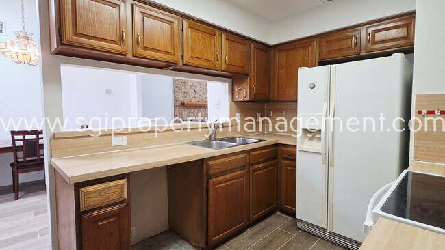 Building Photo - 2408 Centaurus Dr