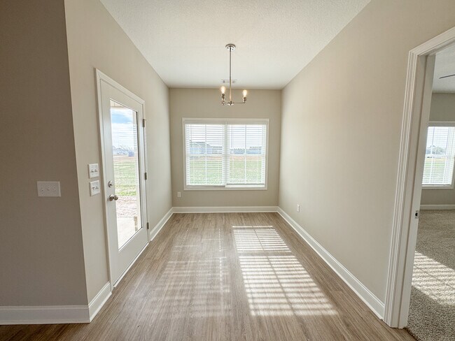 Building Photo - 310 Parkersburg Ln