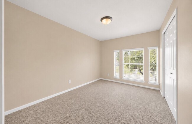 Building Photo - 3821 Houston Lake Dr