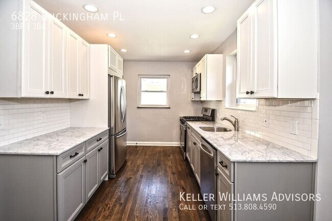 Building Photo - 6828 Buckingham Pl