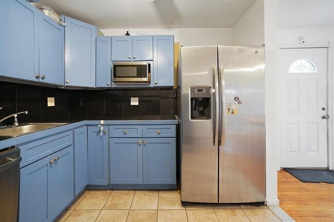 Building Photo - 292 New York Ave