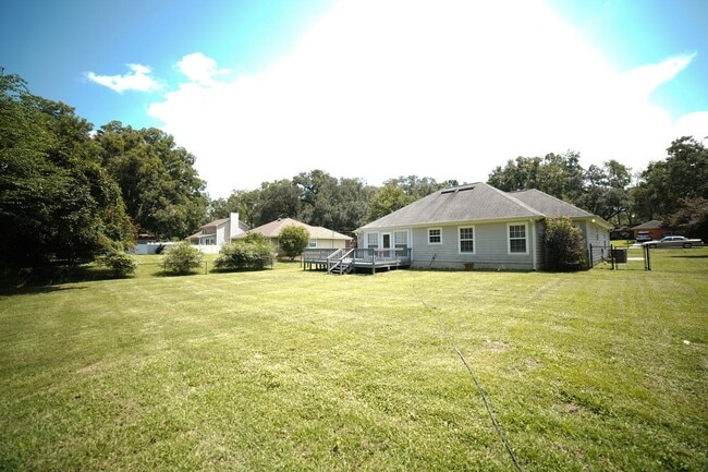 Building Photo - 3204 Gallant Fox Trail