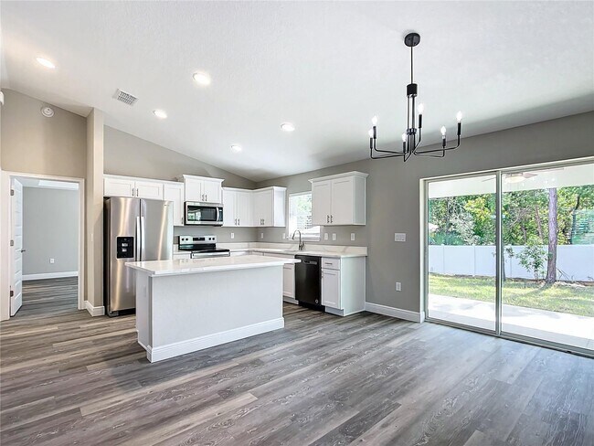 Building Photo - 15 Redwood Trak Trce