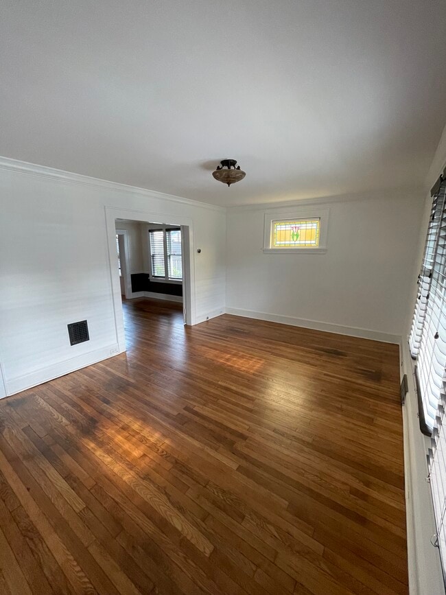 Building Photo - 270 Franklin Ave