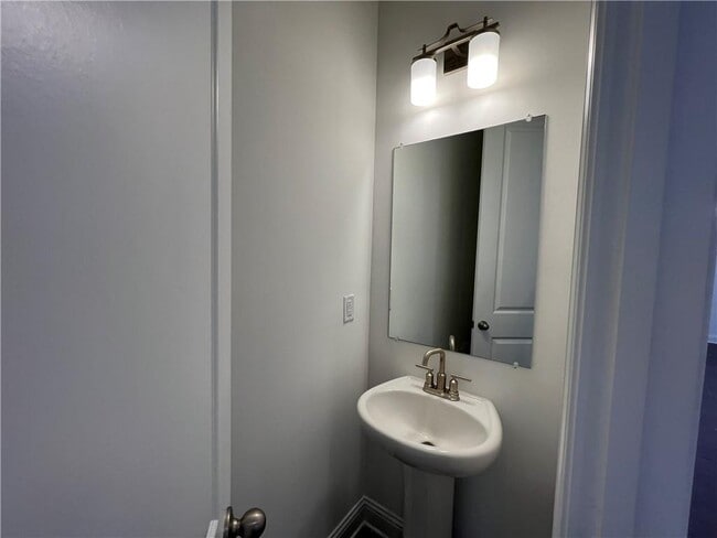 Building Photo - 2426 Figaro Dr