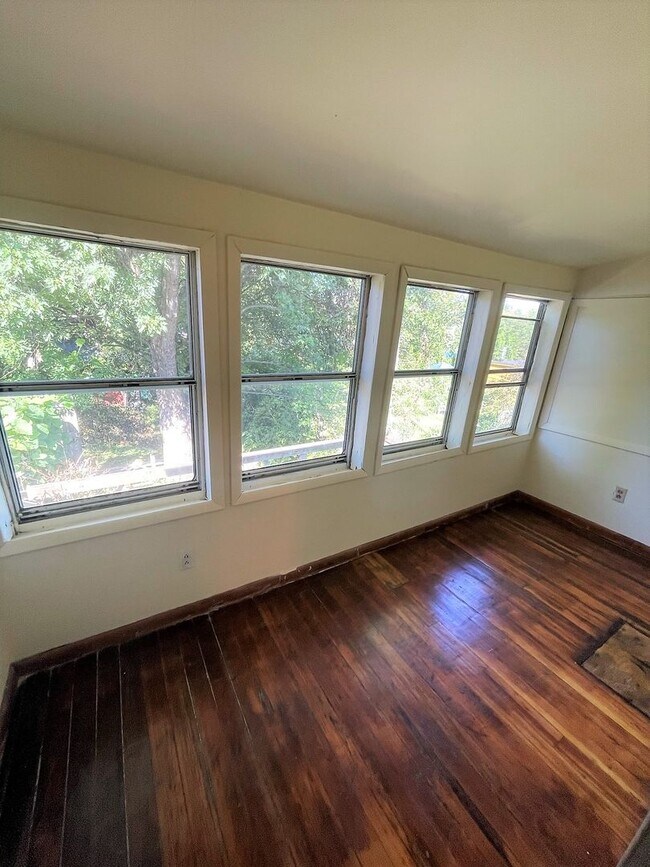 Building Photo - 17-19 Lafountain Street