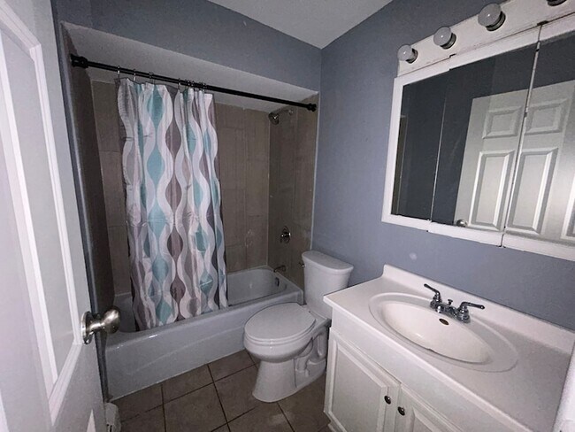 Building Photo - 4545 Prescott Ave