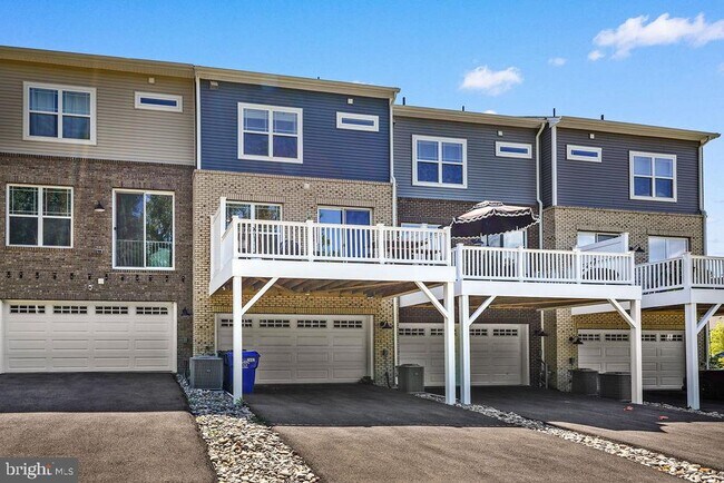 Building Photo - 2802 Bridgewater Dr