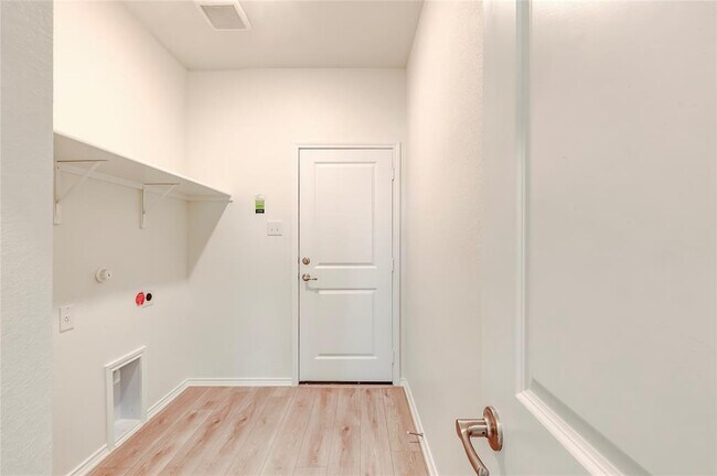 Building Photo - 1717 River Plateau Dr