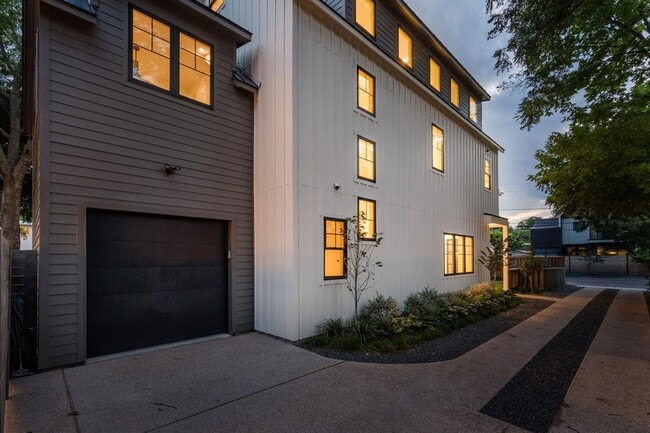 Building Photo - 2707 Stacy Ln