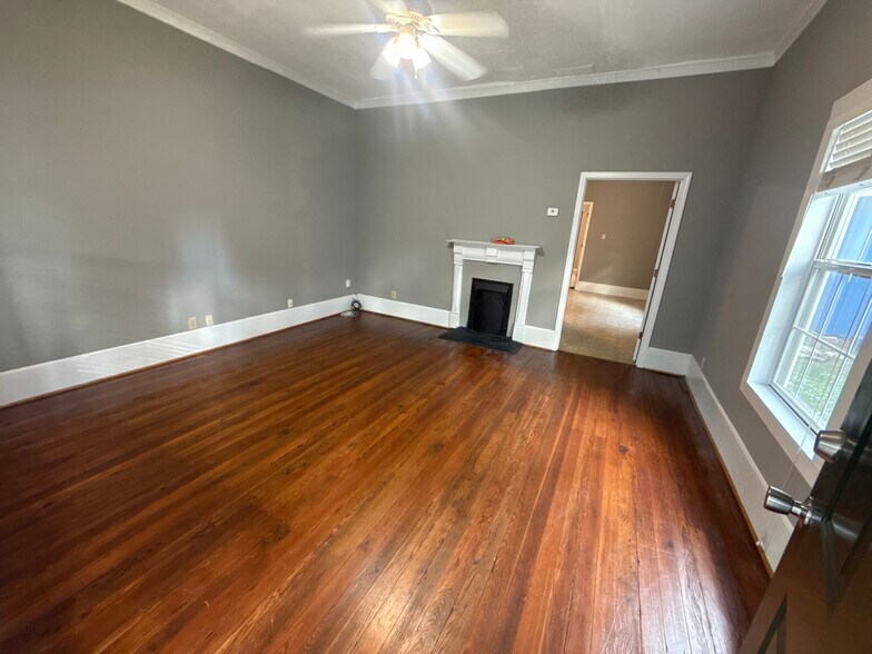 Building Photo - 1003 Curran St NW