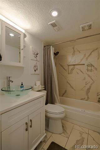 Building Photo - 4824 Ridenour Dr