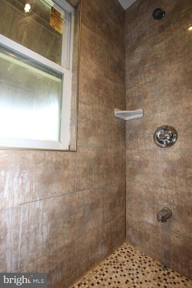 Building Photo - 1535 K St SE