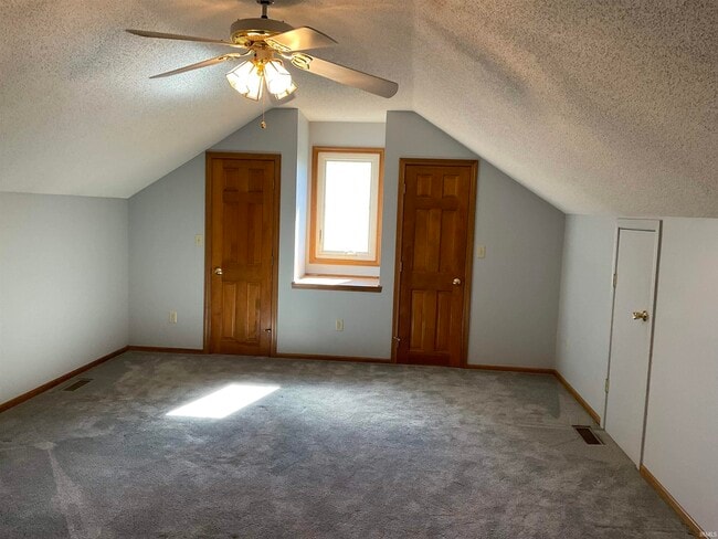 Building Photo - 9930 Valley Vista Pl