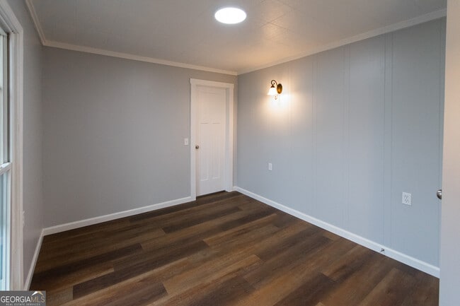 Building Photo - 7971 Roosterville Rd