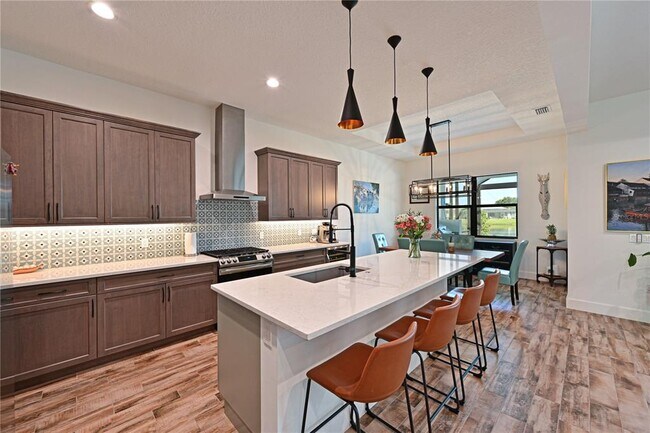 Building Photo - 8013 Clearwater Ct