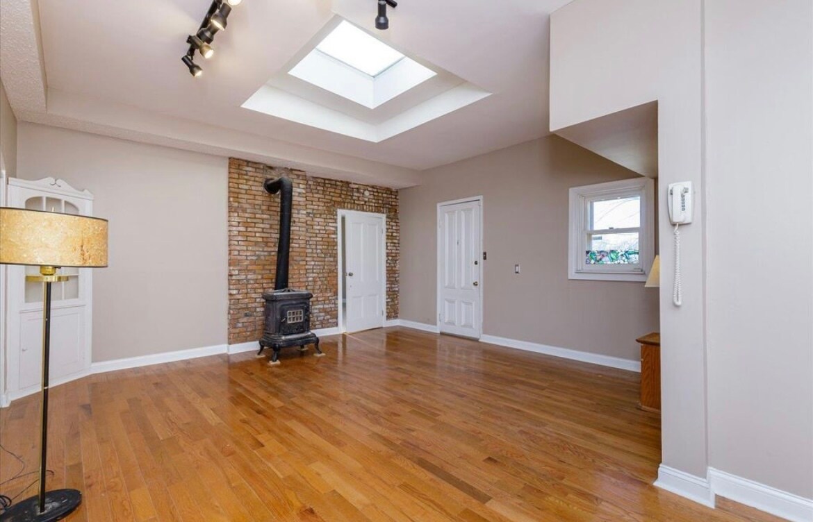 Building Photo - 2811 Indiana Ave