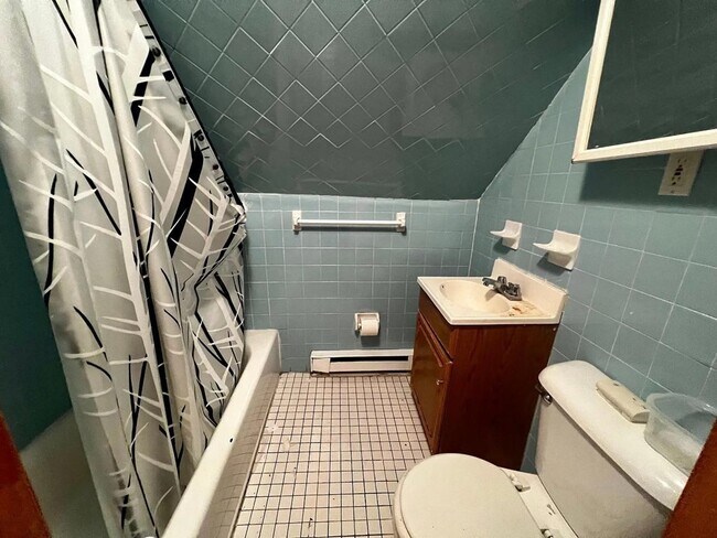 Building Photo - 57 Mozart St