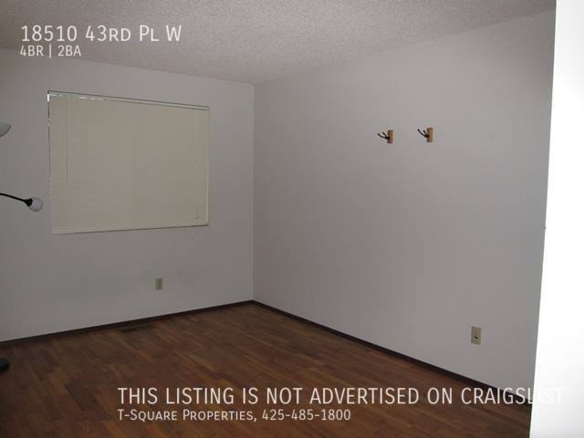 Building Photo - Comfortable Rambler in Excellent Lynnwood ...