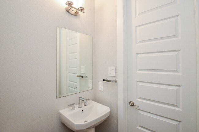 Building Photo - 28402 Eli Eagle St