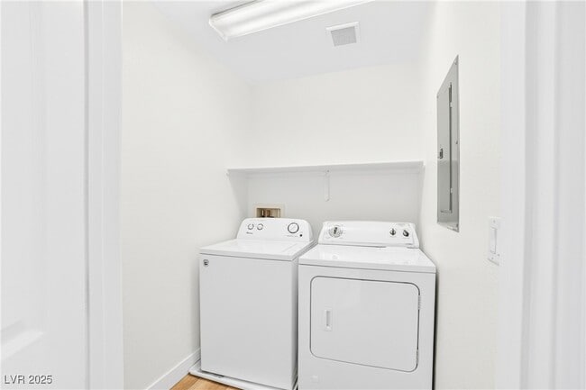 Building Photo - 10011 Diamond Summit Ct