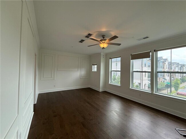 Building Photo - 1190 Harper Dr