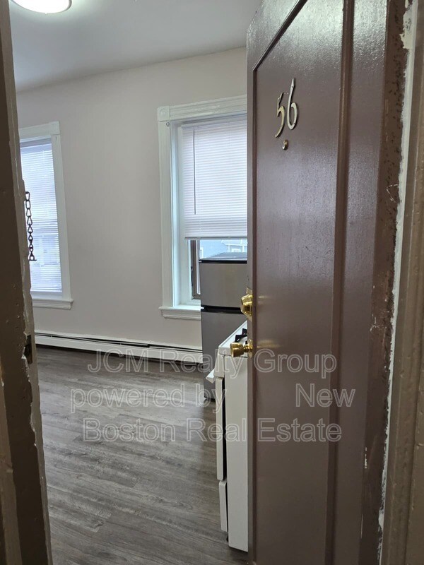 Building Photo - 5 Union Ave