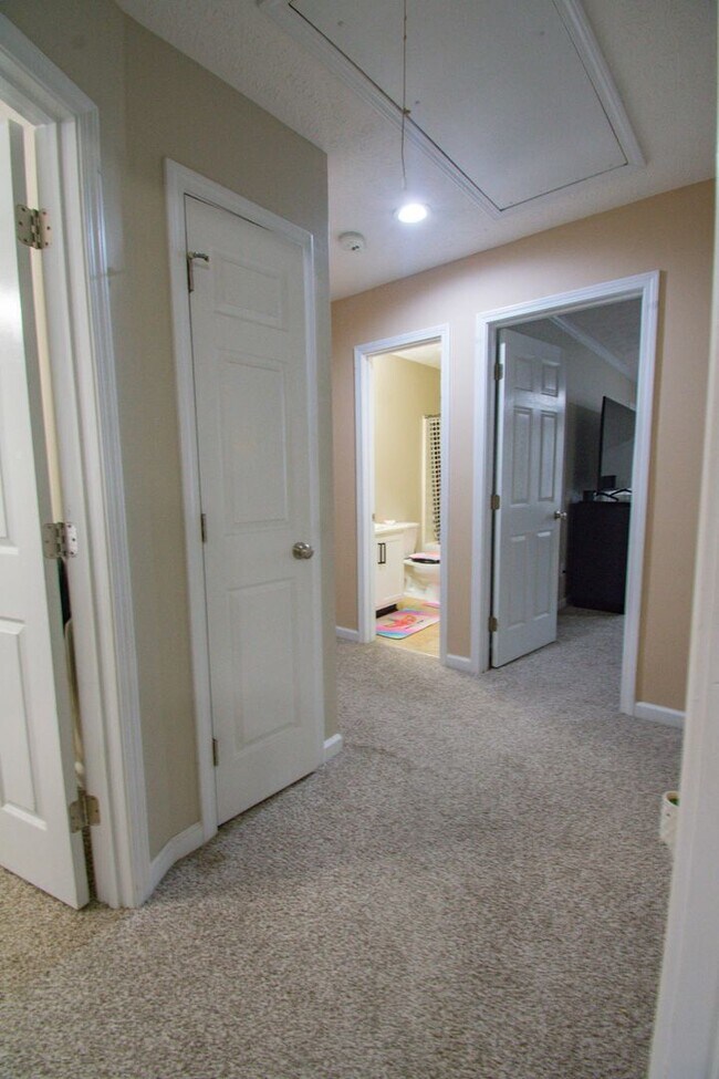 Building Photo - Coming Soon! 3 Bedroom 2.5 Bathroom- Large Fenced Yard Pets Okay!