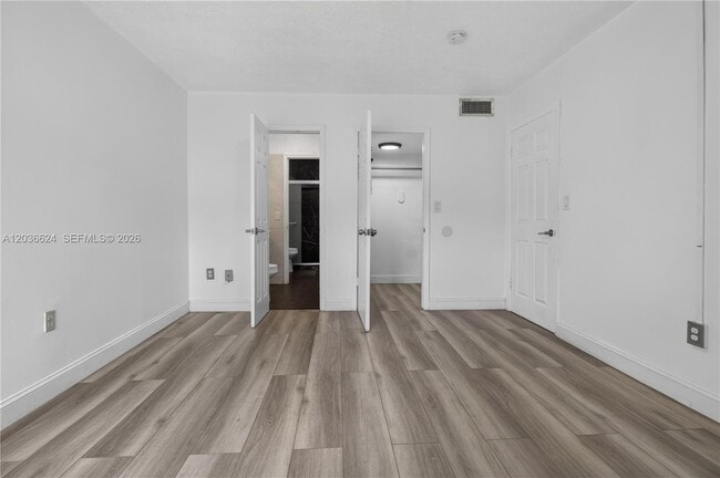 Building Photo - 6070 W 18th Ave