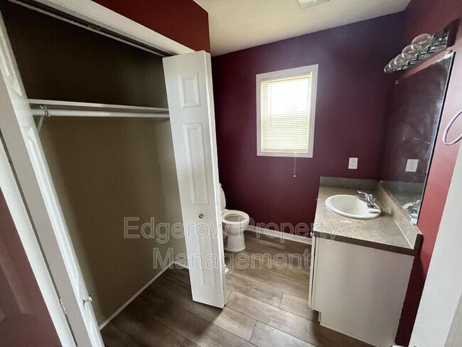 Building Photo - 3607 Deeprose Dr SE