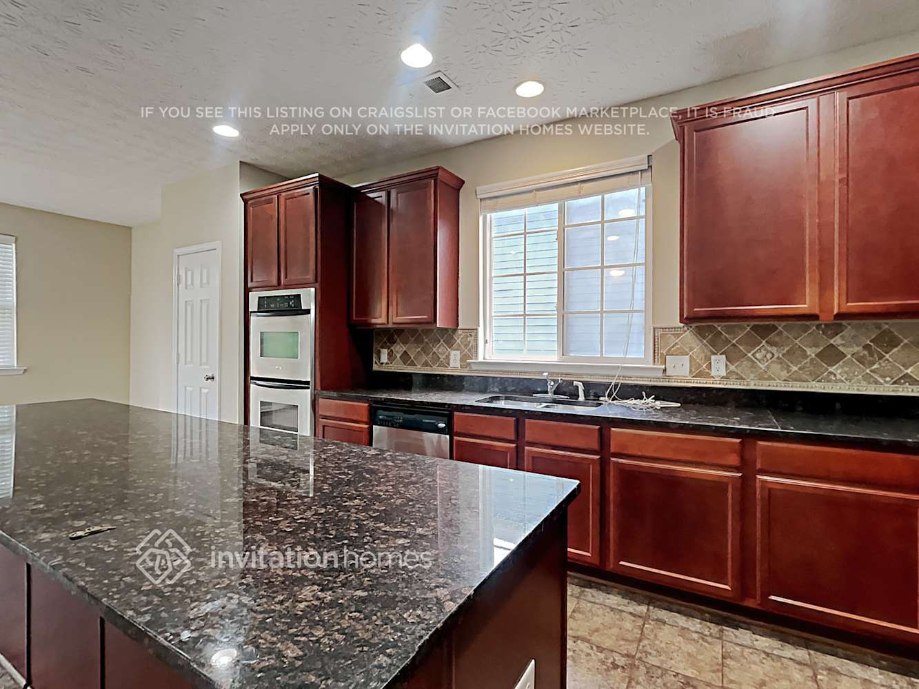 Building Photo - 2678 Dayview Ln