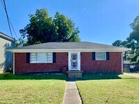 Building Photo - 3309 Armistead Dr