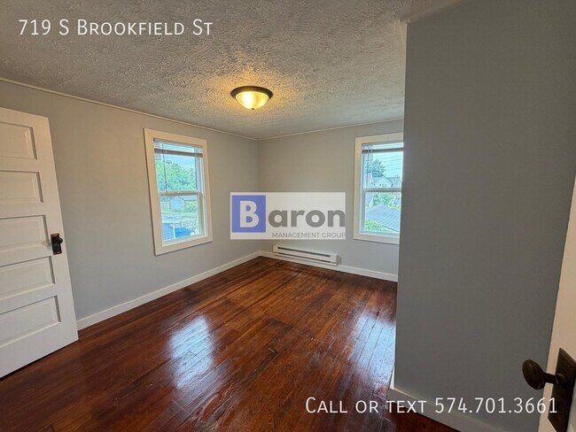 Building Photo - 719 S Brookfield St