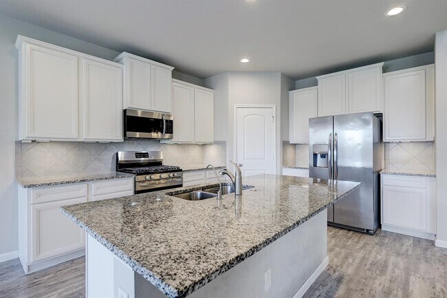 Building Photo - 28011 Langsdale Ct