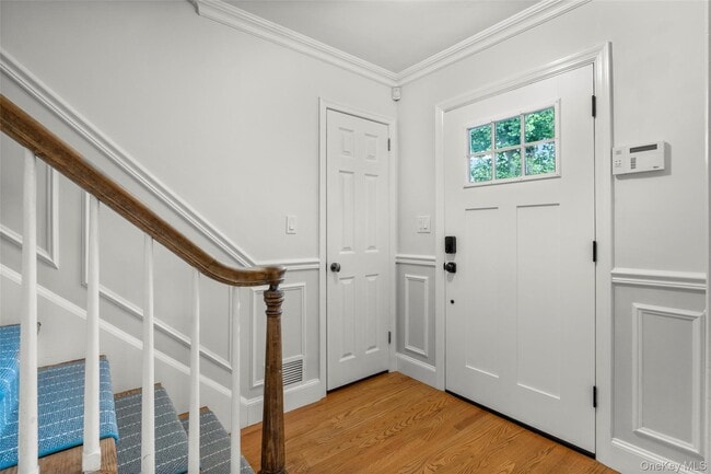 Building Photo - 42 Iselin Terrace