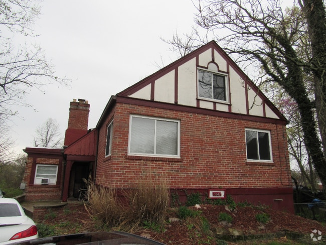 Building Photo - 3647 Ravenwood Ave