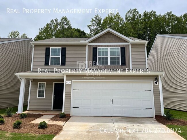 Primary Photo - **MOVE IN SPECIAL!** 3 Bed 2.5 Bath Home i...