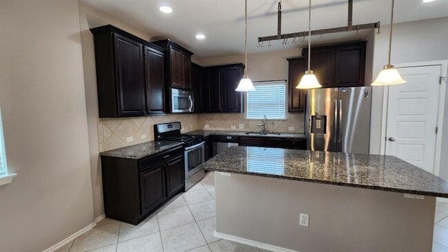 Building Photo - 256 Pebble Creek Ln