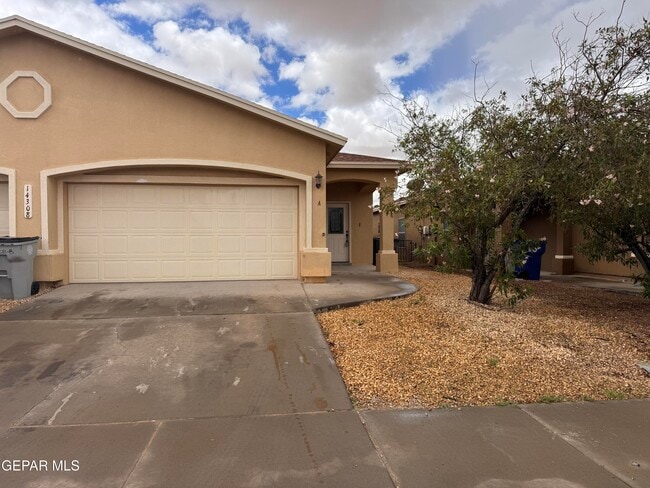 Primary Photo - 14308 Pancho Gonzalez Ct