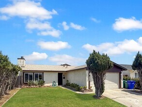 Building Photo - Beautiful 3B/2BA House in Mira Mesa!