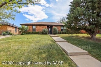 Building Photo - 1029 Trinchera Dr