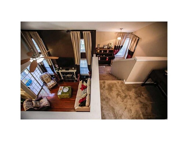 Primary Photo - 2022 River Heights Walk SE