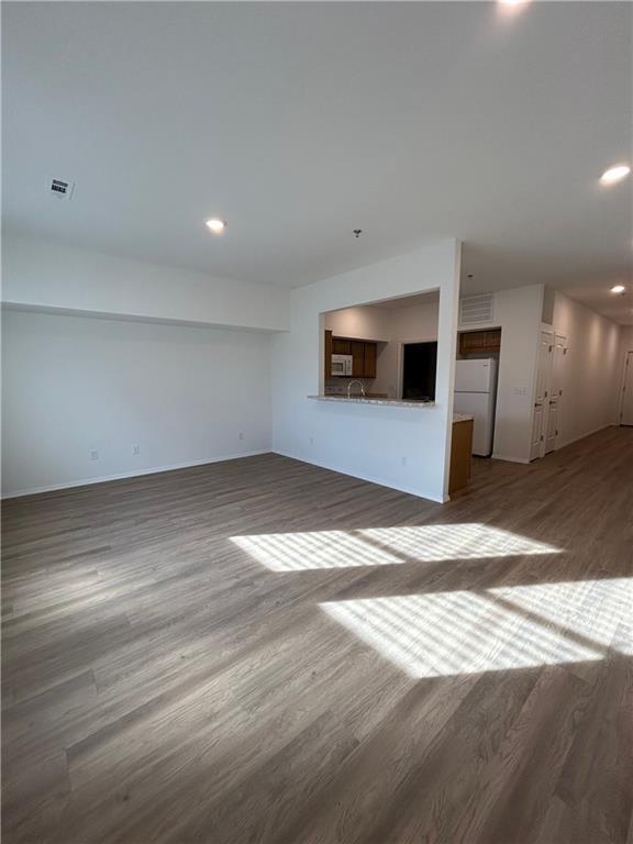 Building Photo - 2804 W Mockingbird Ln