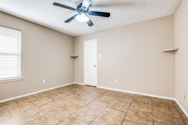 Building Photo - 14 Enchanted Ct