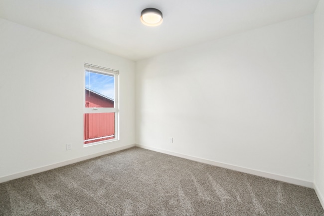 Building Photo - 1618 Banyan Dr